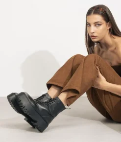 Fashion Bosanova Botas militares negras con efecto desgastado