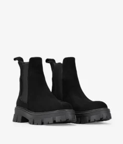 Fashion Bosanova Botines chelsea negros en piel serraje suela track