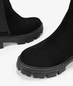 Fashion Bosanova Botines chelsea negros en piel serraje suela track
