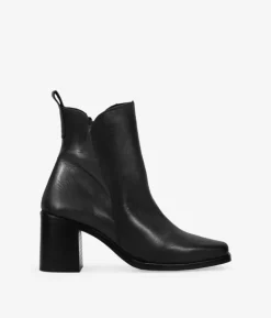 Sale Bosanova Botines de tacón negros en piel