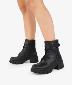 Discount Bosanova Botines militares negros con hebill y suela track