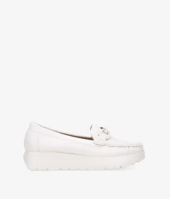 Clearance Bosanova Mocasines de cuña beige con detalle metálico