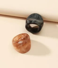 Clearance Bosanova Pack de dos anillos de resina negro y marrón