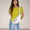 Fashion Bosanova Riñonera blanca con cremalleras y argollas metálicas