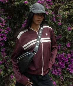 Fashion Bosanova Riñonera negra con tachuelas metálicas