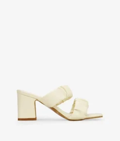 Discount Bosanova Sandalias beige con fruncido y tacón
