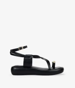 New Bosanova Sandalias de dedo negras con anillo metálico y plataforma