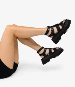 Fashion Bosanova Sandalias de plataforma negras con suela track y hebilla