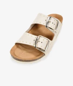 New Bosanova Sandalias planas beige en piel con tachuelas
