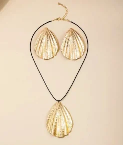 Outlet Bosanova Set de collar y pendientes con concha dorada grande